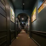 Barka Galeria Es Etterem לינה וארוחת בוקר