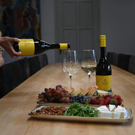 Barka Galeria Es Etterem Nocleg ze śniadaniem