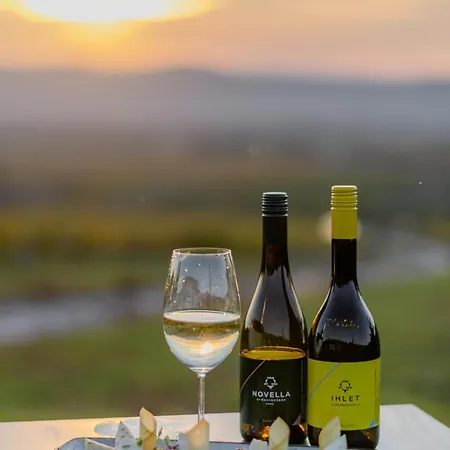 Nocleg ze śniadaniem Barka Galeria Es Etterem 3*