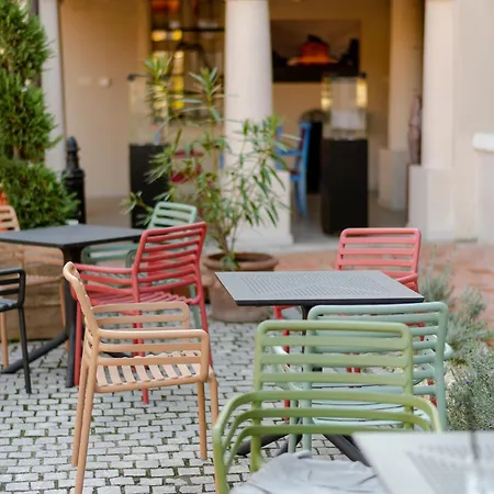 Barka Galeria Es Etterem فندق مبيت وإفطار Tállya