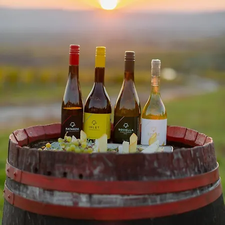 Barka Galeria Es Etterem 3*