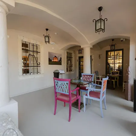 Nocleg ze śniadaniem Barka Galeria Es Etterem 3*