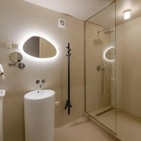 Barka Galeria Es Etterem 3*