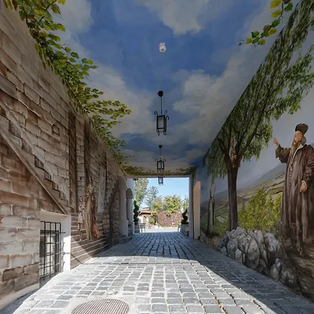 Barka Galeria Es Etterem 3*