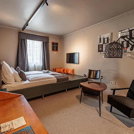 Barka Galeria Es Etterem Nocleg ze śniadaniem Tállya