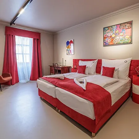 Barka Galeria Es Etterem לינה וארוחת בוקר 4*