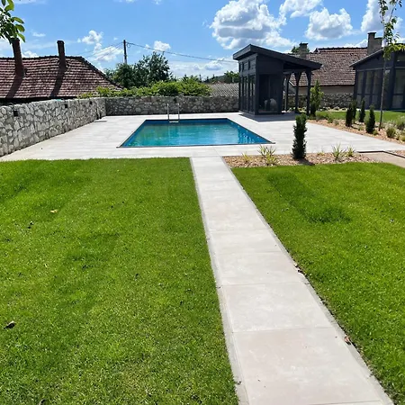 Barka Galeria Es Etterem B&B Tállya
