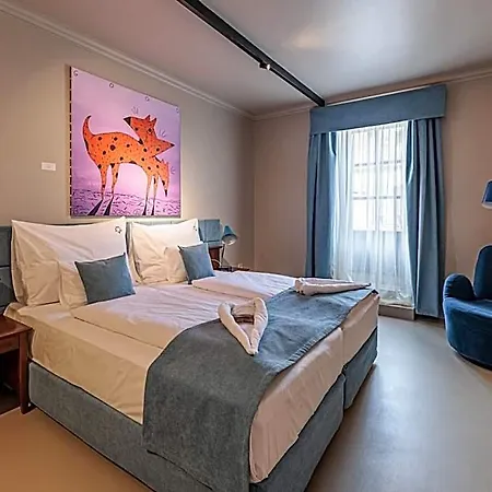לינה וארוחת בוקר Barka Galeria Es Etterem Tállya