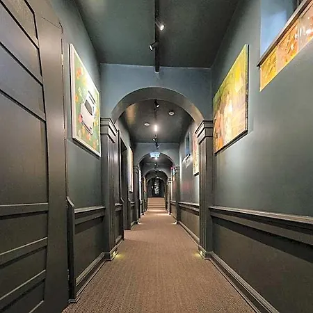 Bed & Breakfast Oroszlános Borhotel 4*