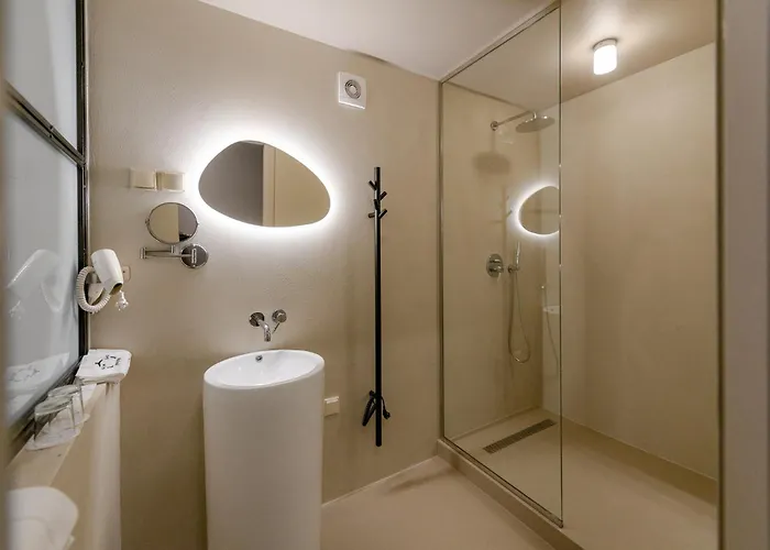 Barka Galeria Es Etterem 4*